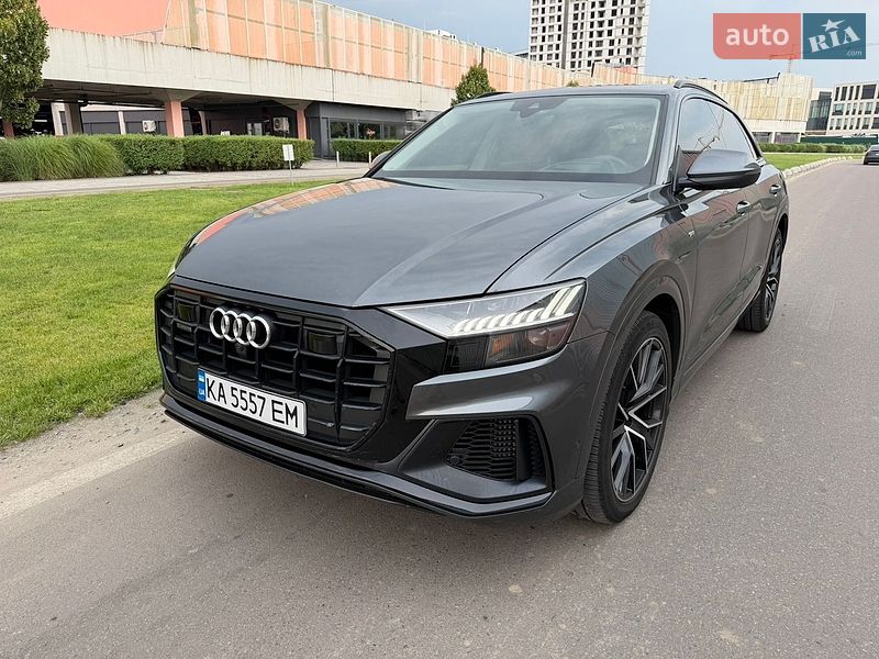 Позашляховик / Кросовер Audi Q8 2020 в Києві