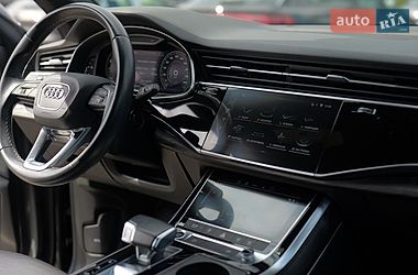Позашляховик / Кросовер Audi Q8 2020 в Києві