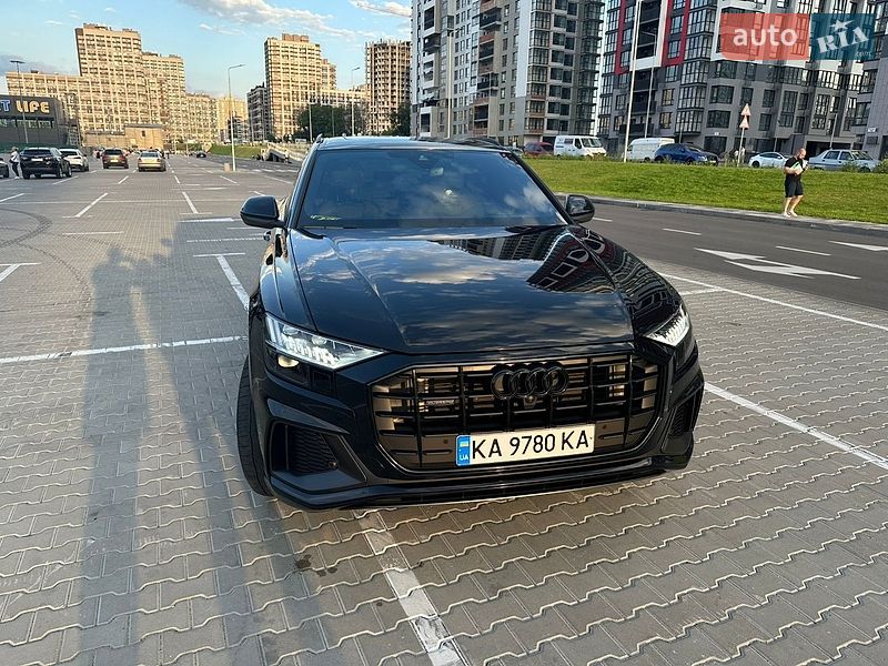 Audi Q8 2023