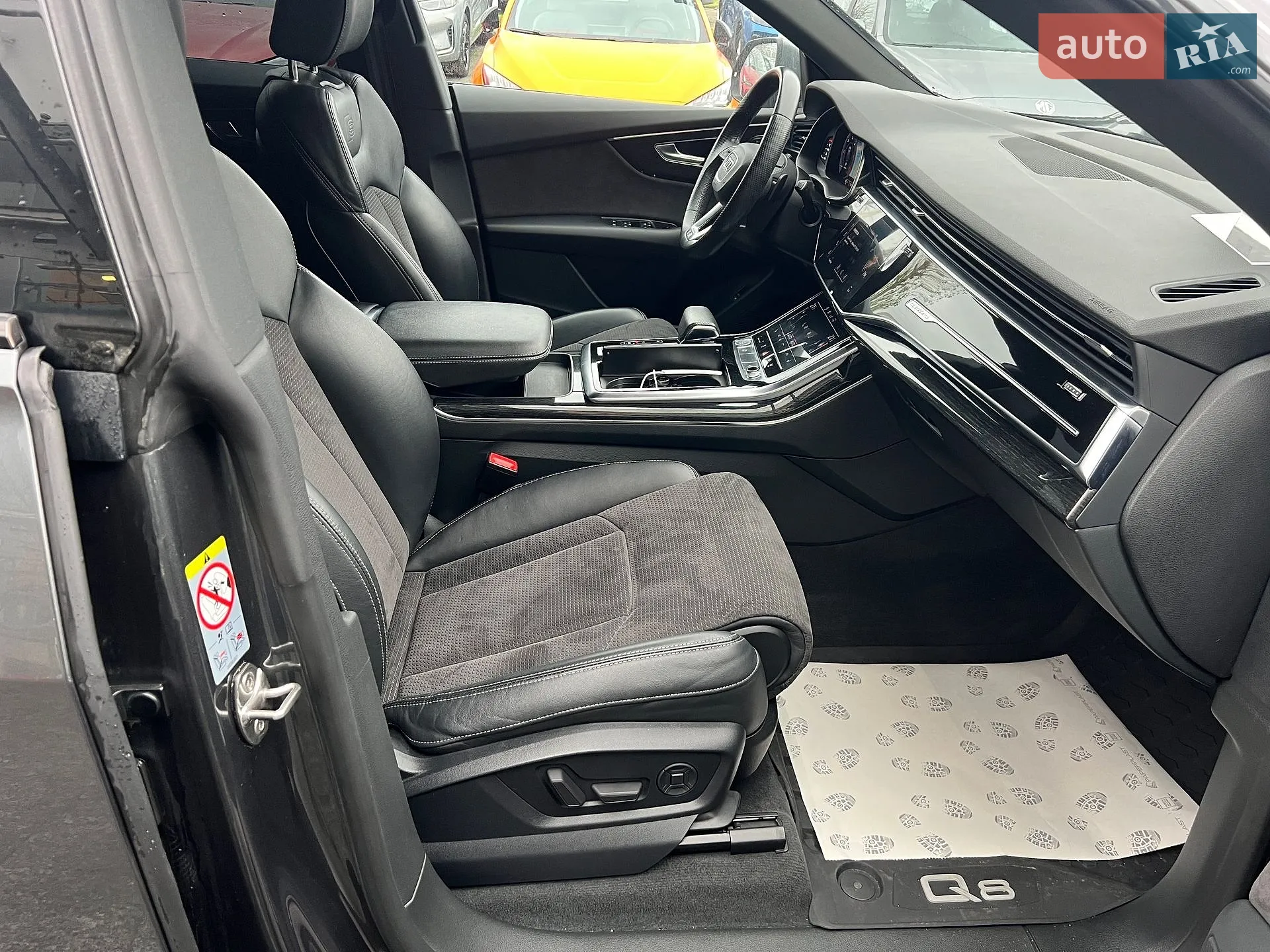 Audi Q8 2019 VIN WAUZZZF17KD043695 фото оголошення 35 з 41