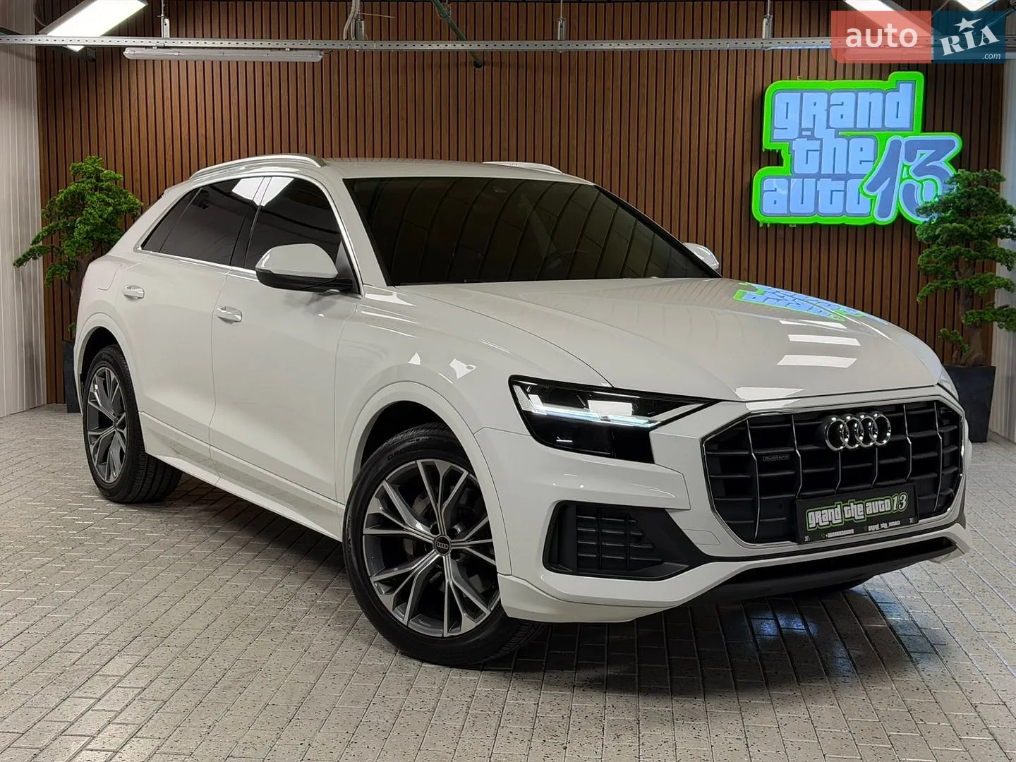 2020 Audi Q8 - фото 1