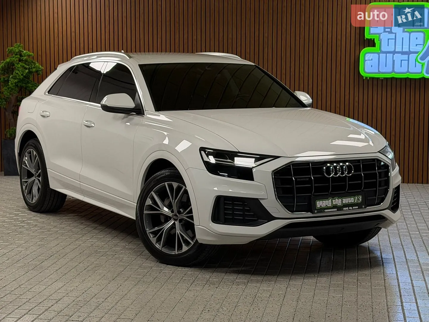 2020 Audi Q8 - мініатюра 8
