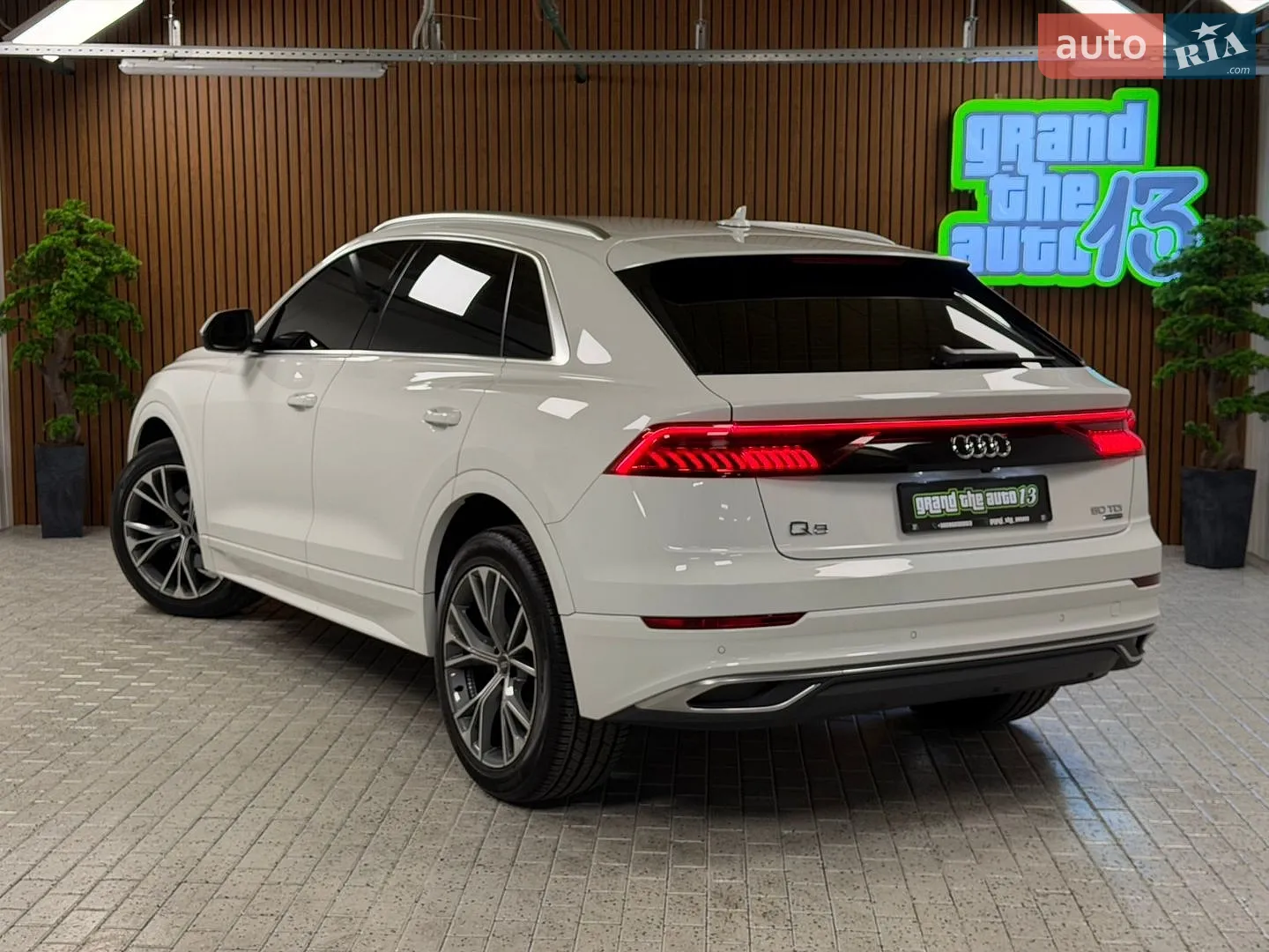 2020 Audi Q8 - мініатюра 16