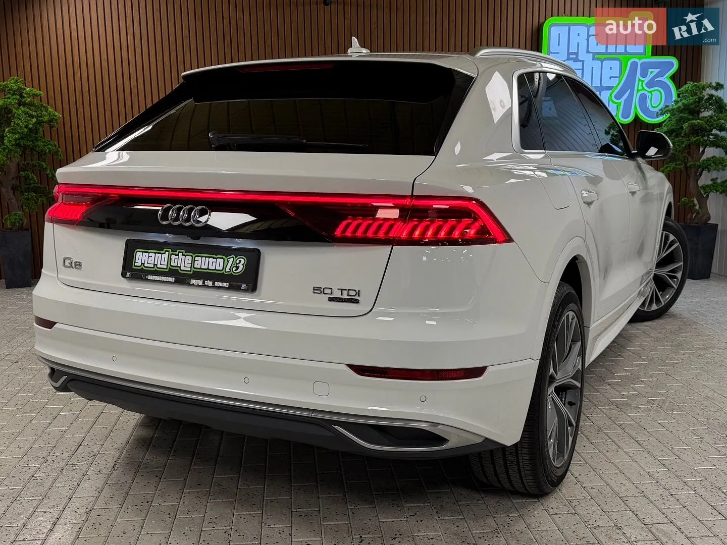 2020 Audi Q8 - мініатюра 23