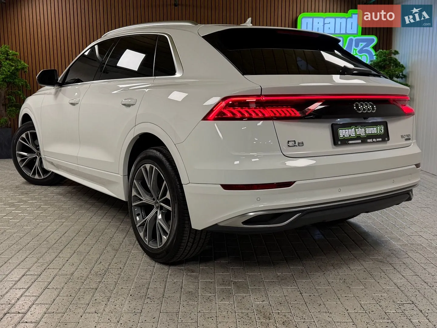 2020 Audi Q8 - мініатюра 26