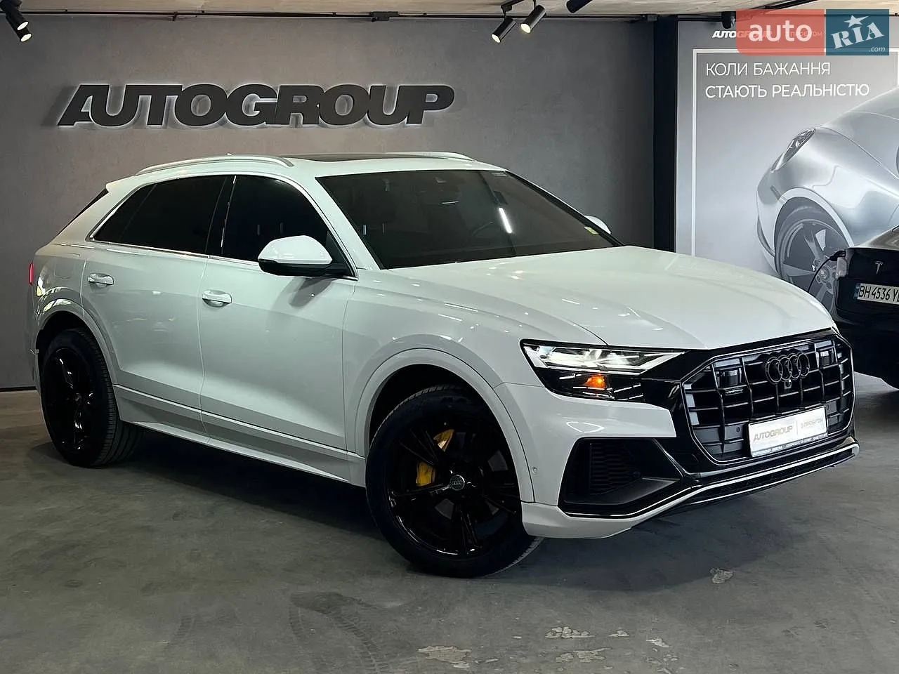 2019 Audi Q8 - фото 1