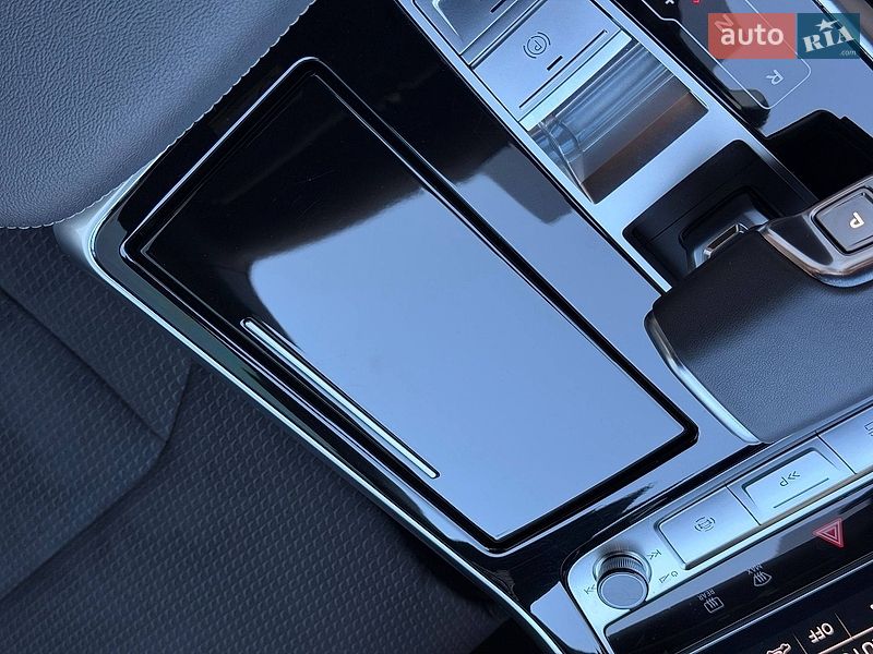 Внедорожник / Кроссовер Audi Q8 2025 в Кривом Роге
