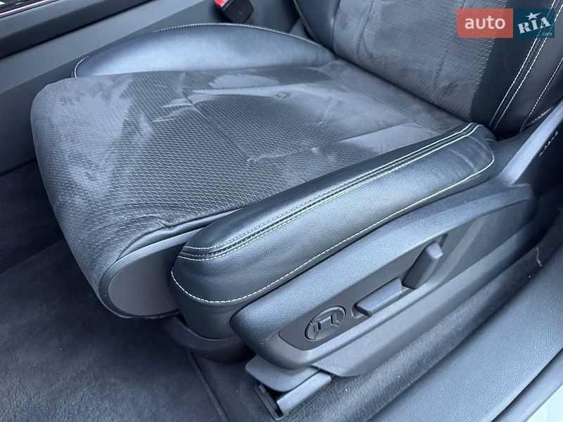 Внедорожник / Кроссовер Audi Q8 2019 в Ужгороде