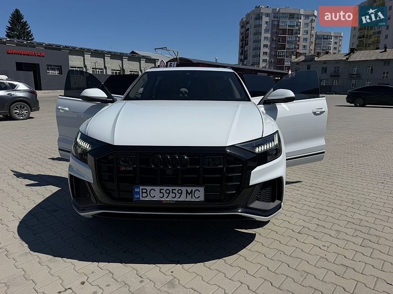 Позашляховик / Кросовер Audi Q8 2018 в Львові