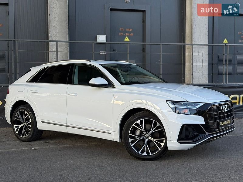 Позашляховик / Кросовер Audi Q8 2022 в Києві