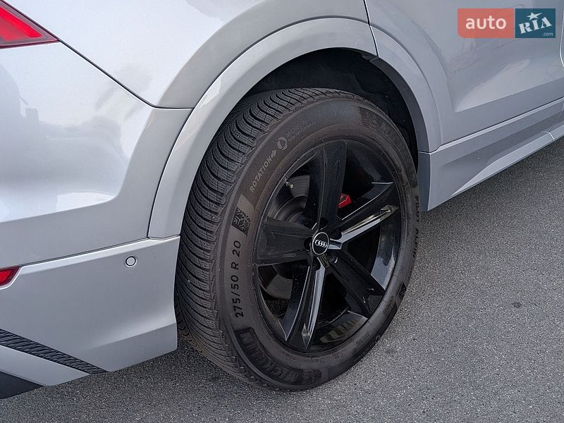 Позашляховик / Кросовер Audi Q8 2018 в Києві фото 3 Позашляховик / Кросовер Audi Q8 2018 в Києві