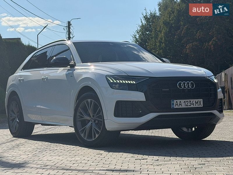 Внедорожник / Кроссовер Audi Q8 2020 в Ровно