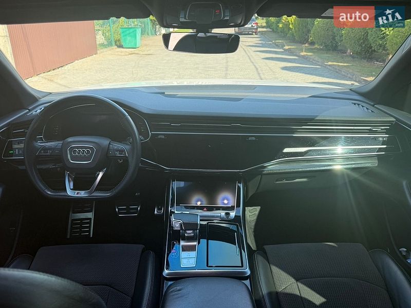 Внедорожник / Кроссовер Audi Q8 2020 в Ровно