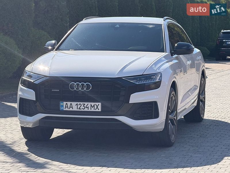 Внедорожник / Кроссовер Audi Q8 2020 в Ровно