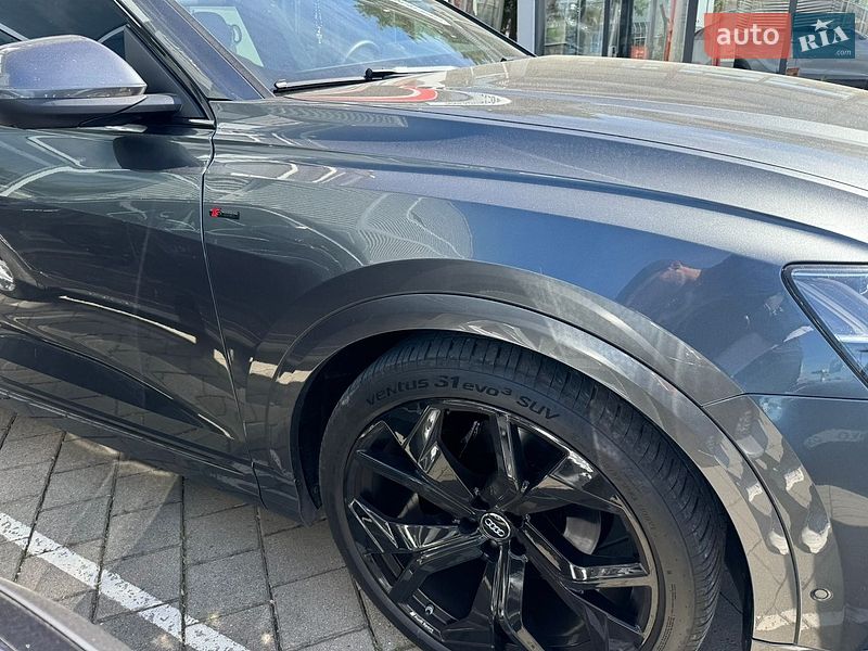 Внедорожник / Кроссовер Audi Q8 2019 в Мукачево