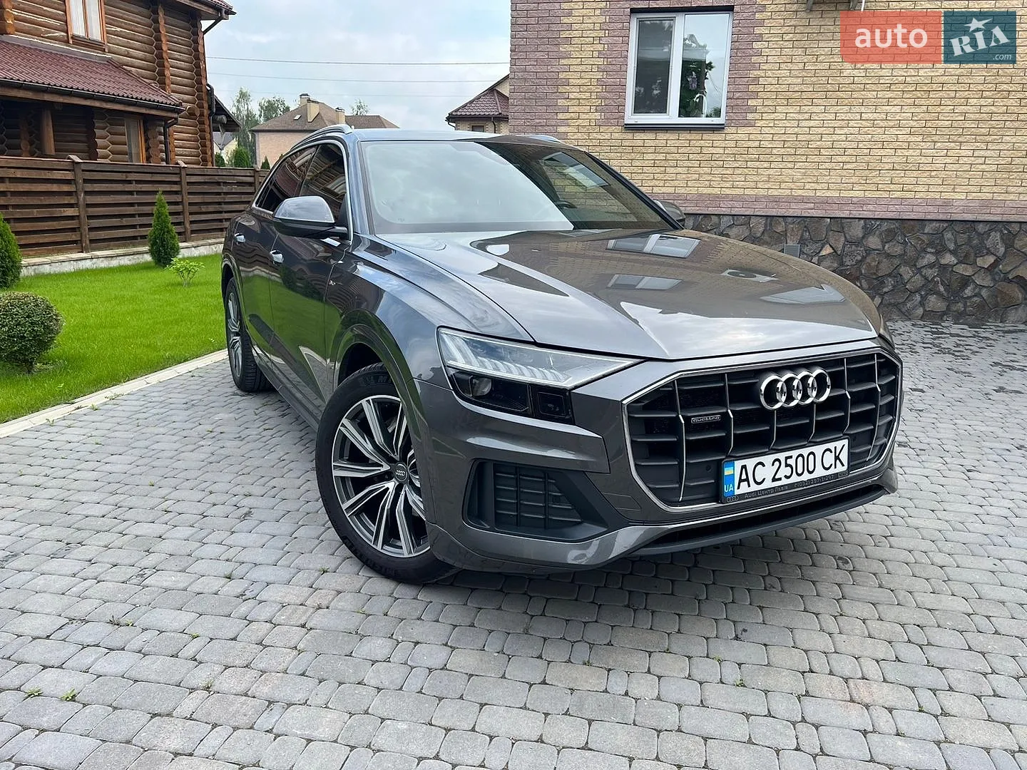 2019 Audi Q8 - фото 1