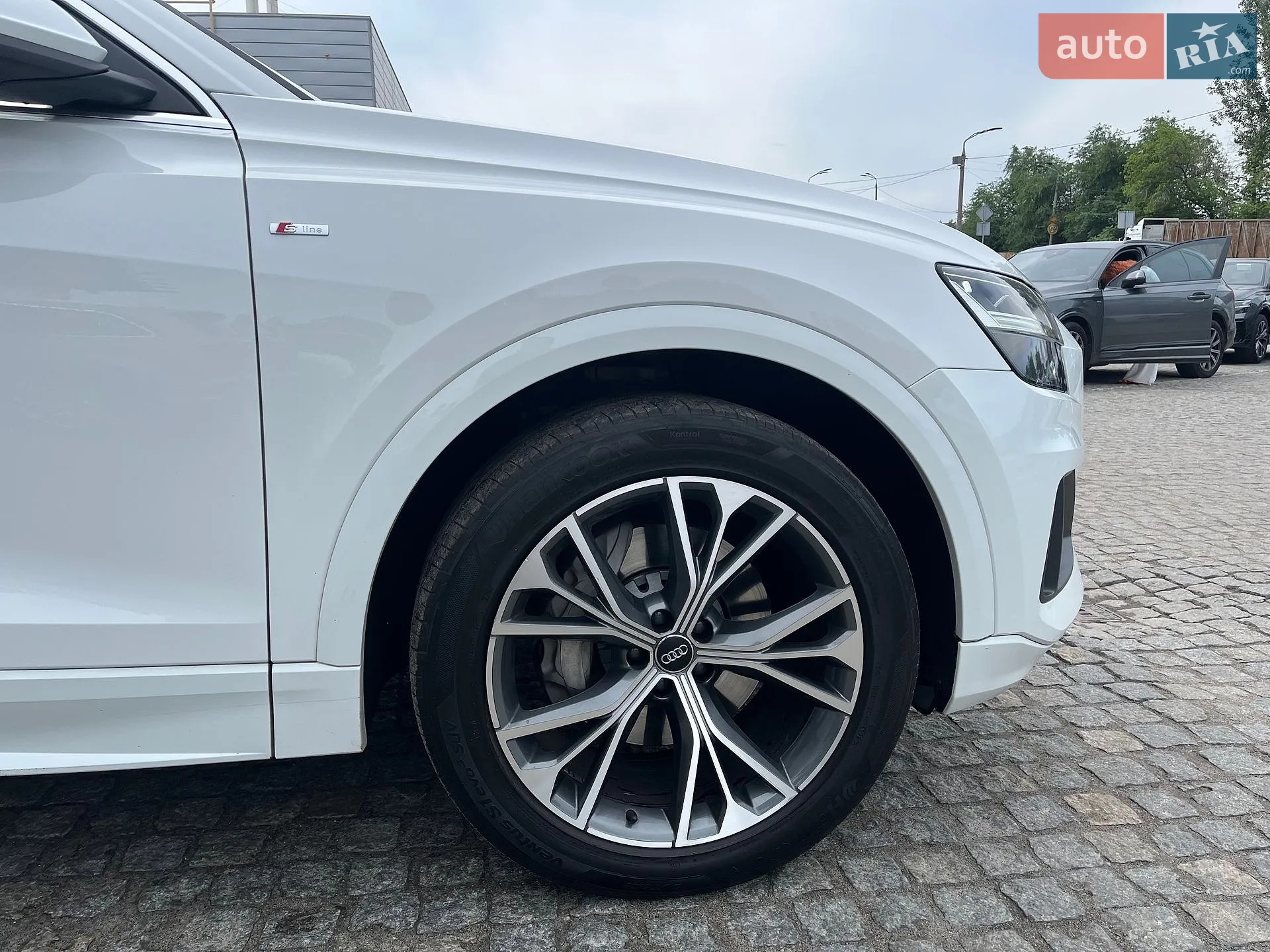 2019 Audi Q8 - мініатюра 14