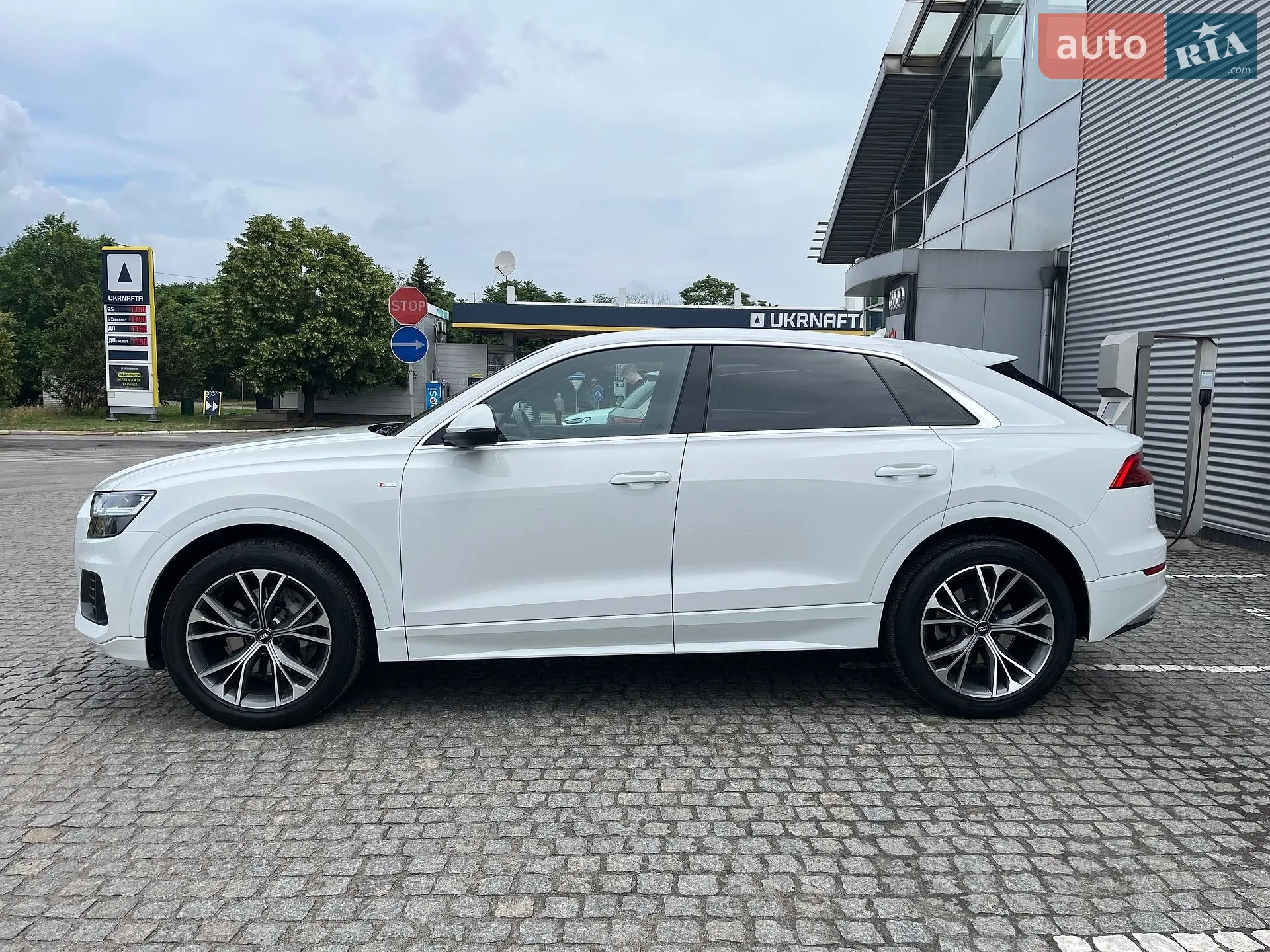 2019 Audi Q8 - мініатюра 13