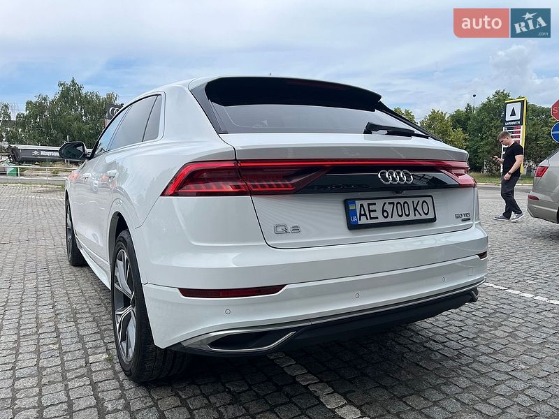 Внедорожник / Кроссовер Audi Q8 2019 в Днепре