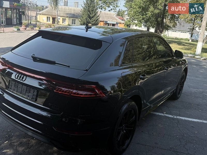 Позашляховик / Кросовер Audi Q8 2019 в Вінниці