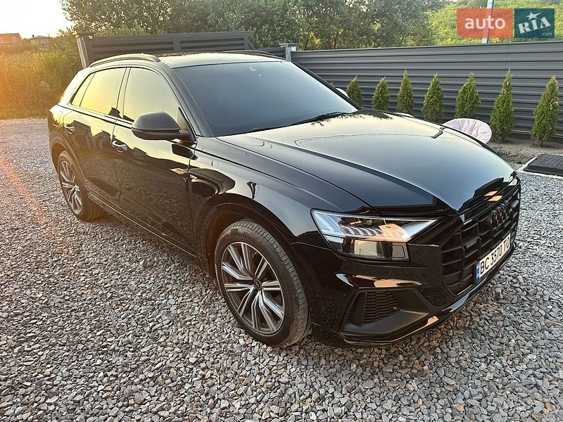 Внедорожник / Кроссовер Audi Q8 2022 в Львове