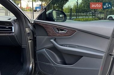 Внедорожник / Кроссовер Audi Q8 2019 в Киеве