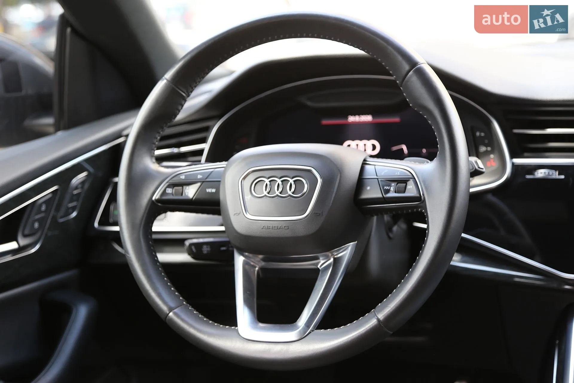 2019 Audi Q8 - мініатюра 17