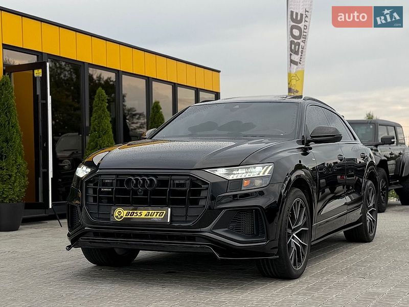 Позашляховик / Кросовер Audi Q8 2020 в Івано-Франківську