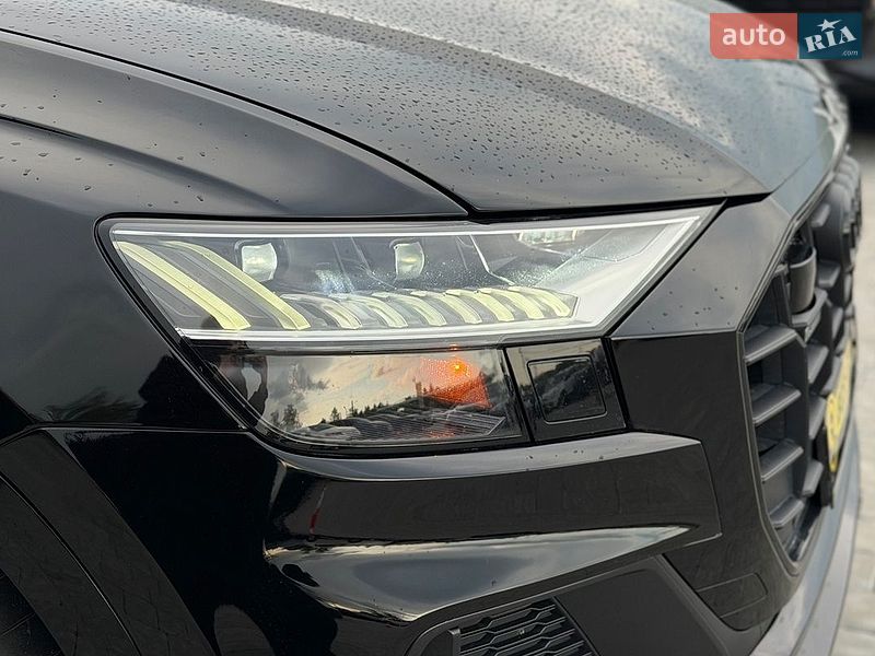 Позашляховик / Кросовер Audi Q8 2020 в Івано-Франківську