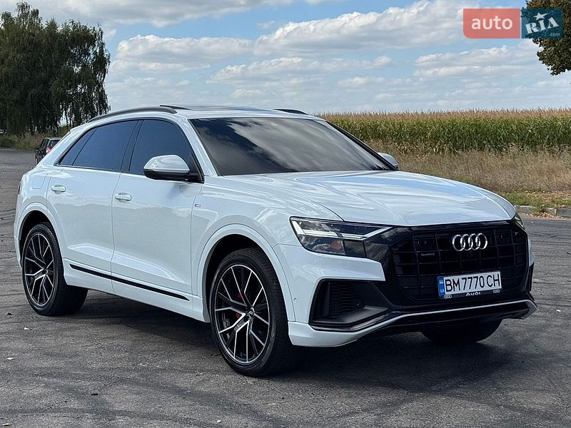 Внедорожник / Кроссовер Audi Q8 2020 в Киеве