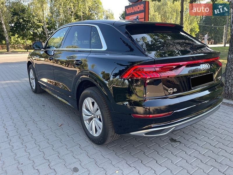 Позашляховик / Кросовер Audi Q8 2020 в Києві