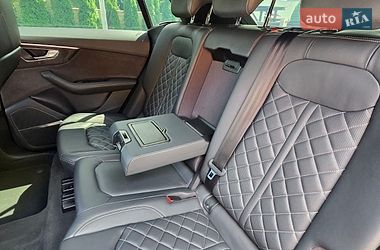 Внедорожник / Кроссовер Audi Q8 2018 в Киеве