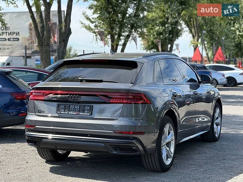 Внедорожник / Кроссовер Audi Q8 2021 в Львове