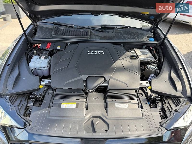 Внедорожник / Кроссовер Audi Q8 2021 в Львове