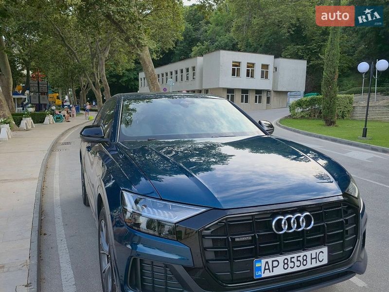 Внедорожник / Кроссовер Audi Q8 2020 в Киеве