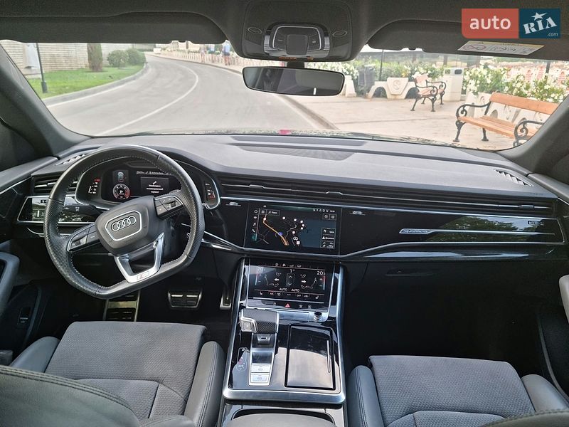 Внедорожник / Кроссовер Audi Q8 2020 в Киеве