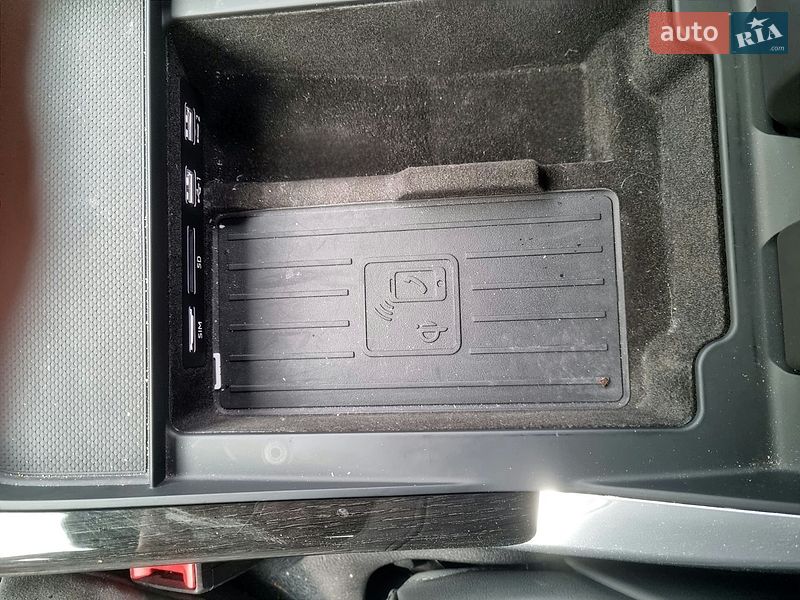 Внедорожник / Кроссовер Audi Q8 2020 в Киеве