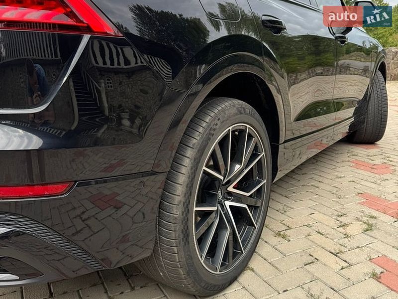 Внедорожник / Кроссовер Audi Q8 2020 в Ивано-Франковске