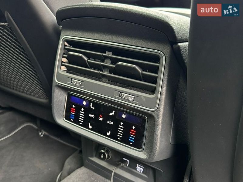 Внедорожник / Кроссовер Audi Q8 2020 в Ивано-Франковске