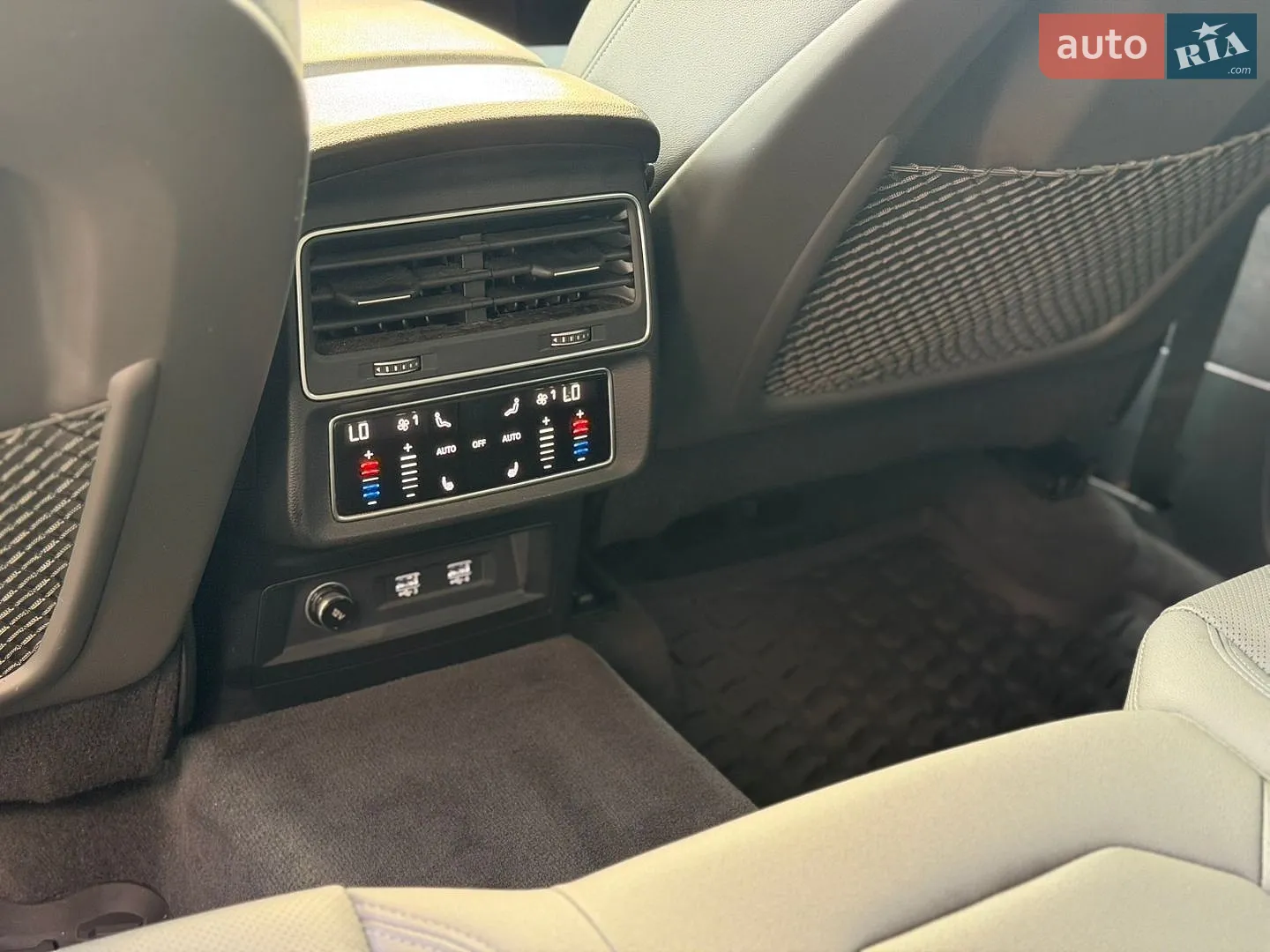 2019 Audi Q8 - мініатюра 24