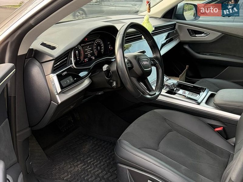Позашляховик / Кросовер Audi Q8 2021 в Дніпрі фото 5 Позашляховик / Кросовер Audi Q8 2021 в Дніпрі
