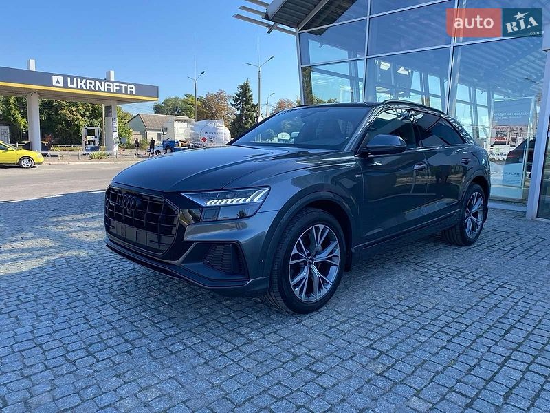 Позашляховик / Кросовер Audi Q8 2023 в Дніпрі