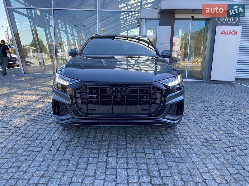 Позашляховик / Кросовер Audi Q8 2023 в Дніпрі