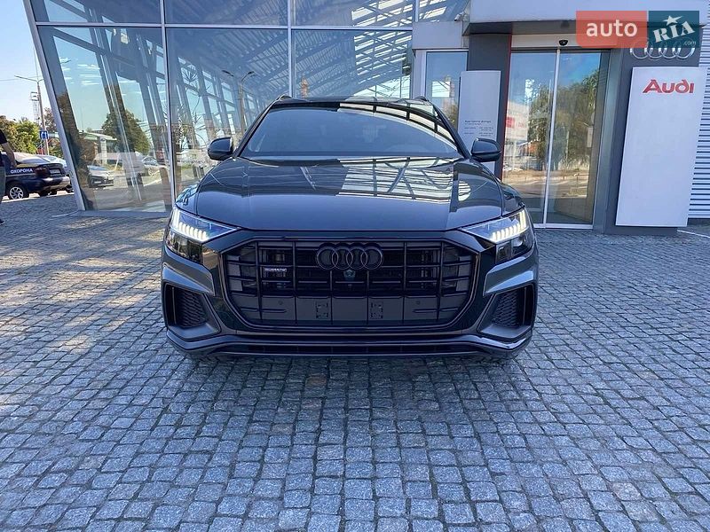 Позашляховик / Кросовер Audi Q8 2023 в Дніпрі