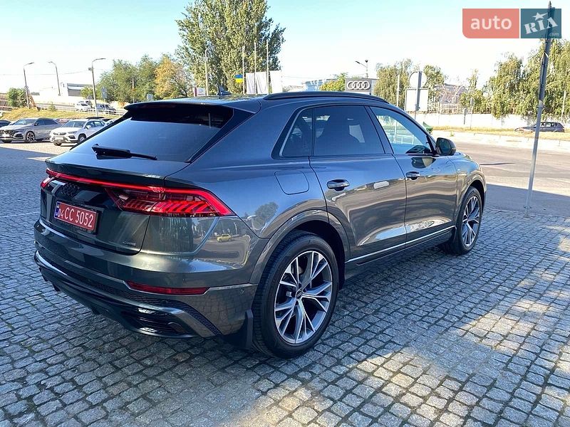 Позашляховик / Кросовер Audi Q8 2023 в Дніпрі