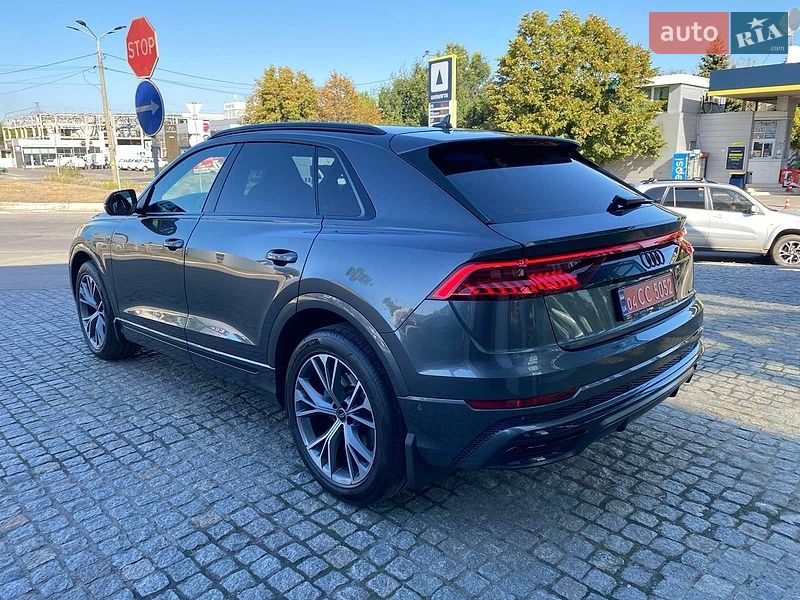 Позашляховик / Кросовер Audi Q8 2023 в Дніпрі