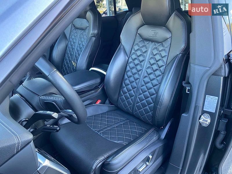 Позашляховик / Кросовер Audi Q8 2023 в Дніпрі
