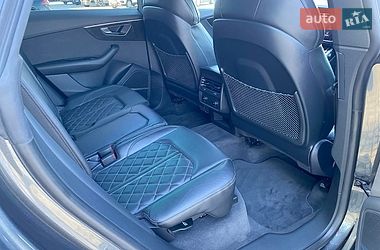 Позашляховик / Кросовер Audi Q8 2023 в Дніпрі