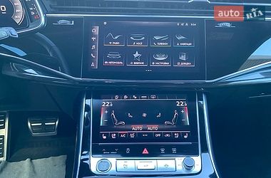 Позашляховик / Кросовер Audi Q8 2023 в Дніпрі