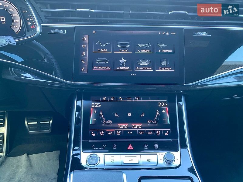 Позашляховик / Кросовер Audi Q8 2023 в Дніпрі